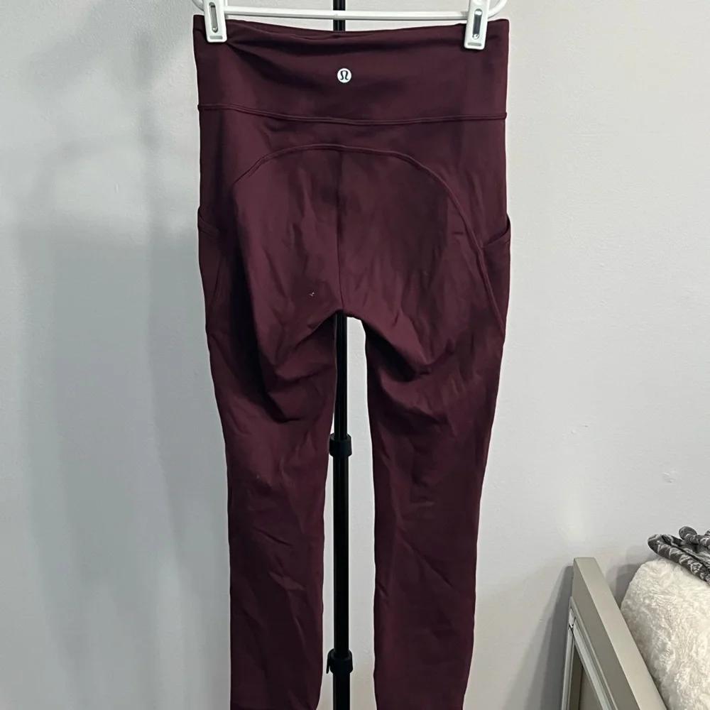 Lululemon Leggings ~Size 4 - Picture 3 of 3